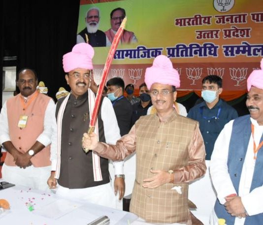 समाज को जाति धर्म में बांटने वाली ताकते फिर हो रही हैं सक्रिय-डा0 दिनेश शर्मा