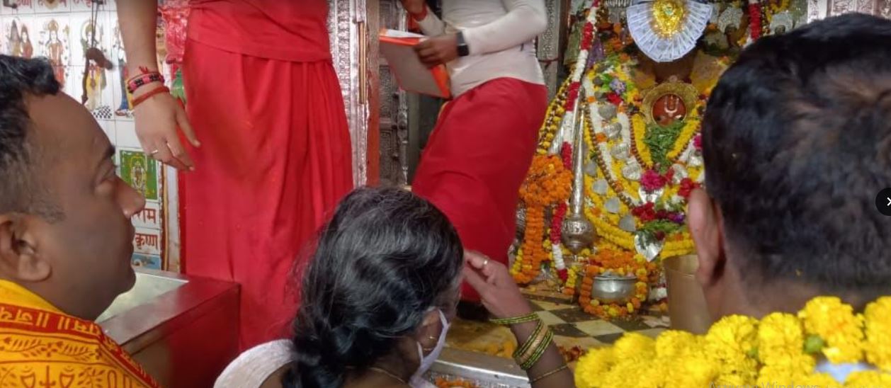 Photo of नवागत जिलाधिकरी ने आज पूर्वान्ह अयोध्या का कार्यभार ग्रहण किया