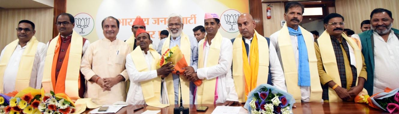 Photo of सपा ने हमेशा राजभर का शोषण किया-स्वतंत्र देव सिंह