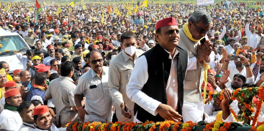 Photo of रंग और नाम बदलने वाली सरकार-भाजपा सरकार-अखिलेश यादव