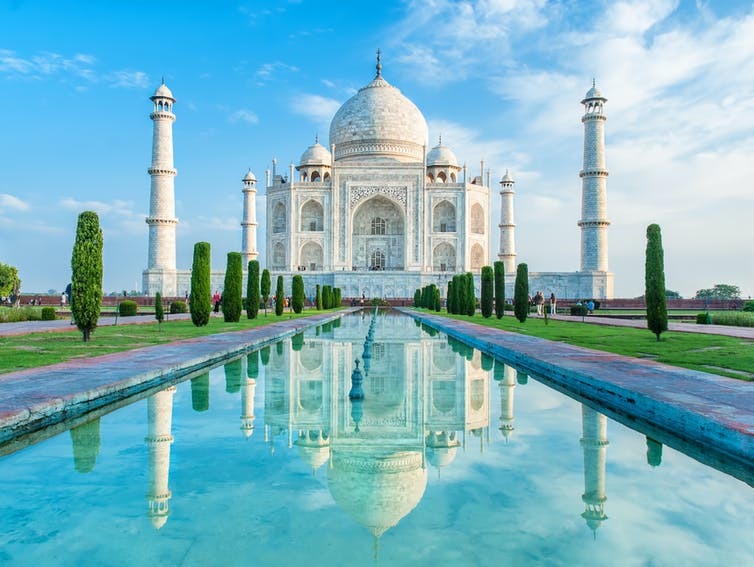 Photo of उस रात ताजमहल सुनहरा हो जाता है
