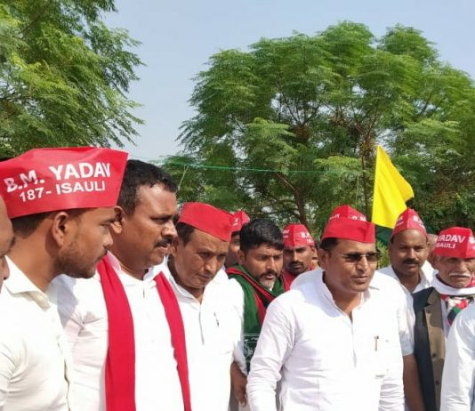 कुछ यूं झलका मिठने पुर गांव का दर्द