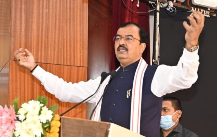 Photo of उप मुख्यमंत्री ने योगी नेतृत्व को नाकारा…