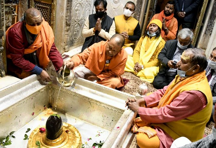 Photo of मुख्यमंत्री ने श्री काशी विश्वनाथ मंदिर में दर्शन-पूजन किया
