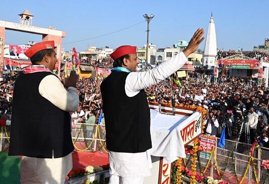 प्रदेश में अपराधी और माफिया खुलेआम खेल रहे हैं खेल-अखिलेश यादव