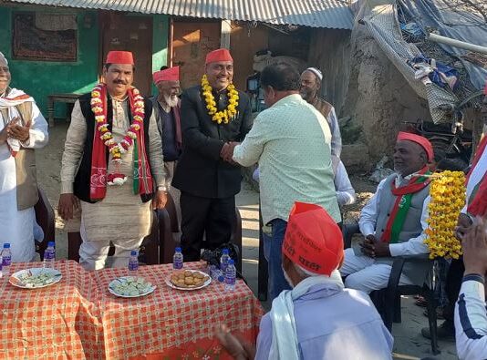 हिंदू मुस्लिम मिलकर दें जवाब-अनिल यादव