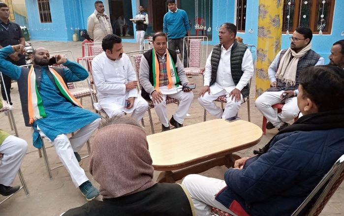 Photo of अब द्वारिका धीस भी बी0एम0 यादव के समर्थन में…