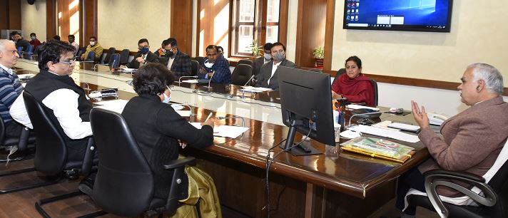 Photo of टेक्नोलॉजी का अधिकाधिक उपयोग कर कार्यों को आसान बनाये-मुख्य सचिव