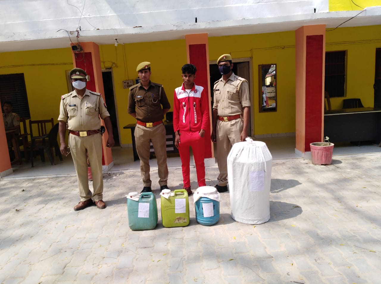 Photo of कच्ची शराब बनाने के साथ एक गिरफ्तार