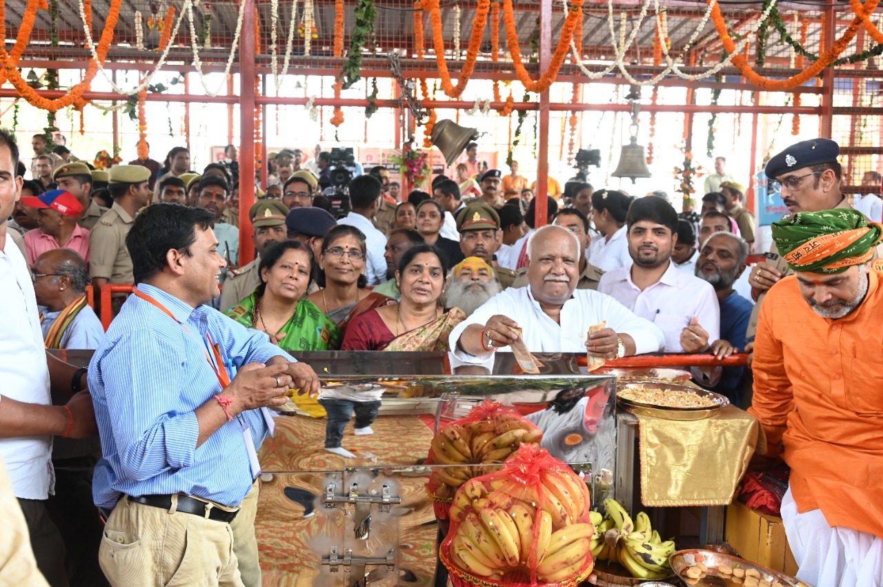 Photo of अयोध्या में श्रीरामलला का जन्मोत्सव भव्यता से सम्पन्न