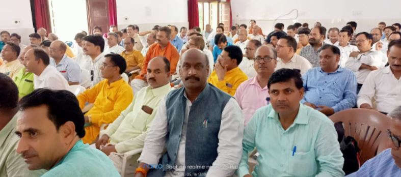 Photo of पूर्व माध्यमिक शिक्षक संघ के ब्लॉक अध्यक्ष को अनियमितता में किया गया निष्काशित