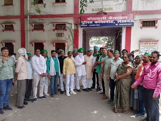 कर्नाटक में टिकैत पर हमले के विरोध में किसान यूनियन का प्रदर्शन