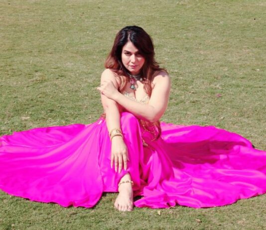 दर्शकों के साथ हॉल में अपनी फ़िल्म सौदागर देखने पहुंचे अभिनेता ऋषभ