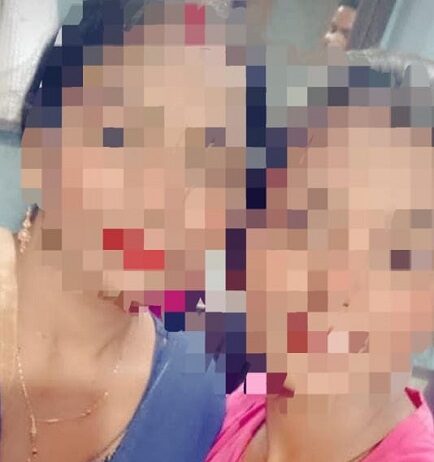 एक ही परिवार के तीन लोगों ने जहर खाया