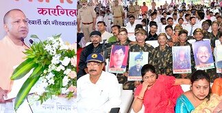 कारगिल विजय दिवस पर मुख्यमंत्री ने शहीदों के परिजनों को किया सम्मानित