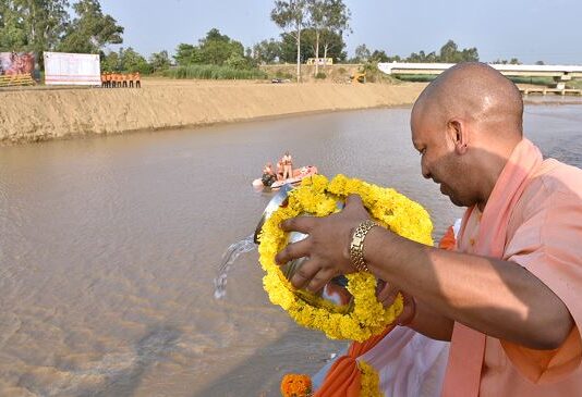 जन आस्था का करें सम्मान,अराजक तत्वों से सख्ती से निपटें-मुख्यमंत्री