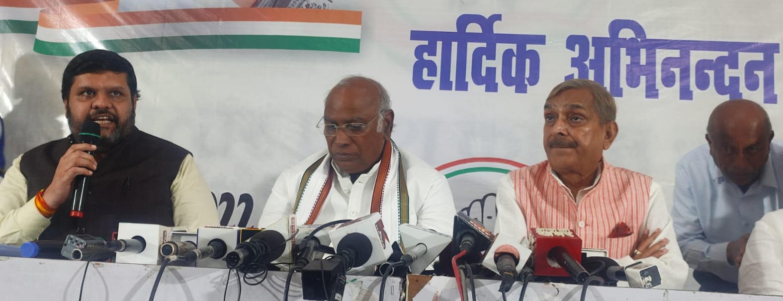 Photo of मुझे भरोसा है अध्यक्ष का चुनाव मैं ही जीतूंगा-खड़गे