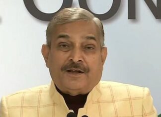 जनता की जेब पर दिन प्रतिदिन डाला जा रहा डाका:प्रमोद तिवारी जनता की जेब पर दिन प्रतिदिन डाला जा रहा डाका:प्रमोद तिवारी