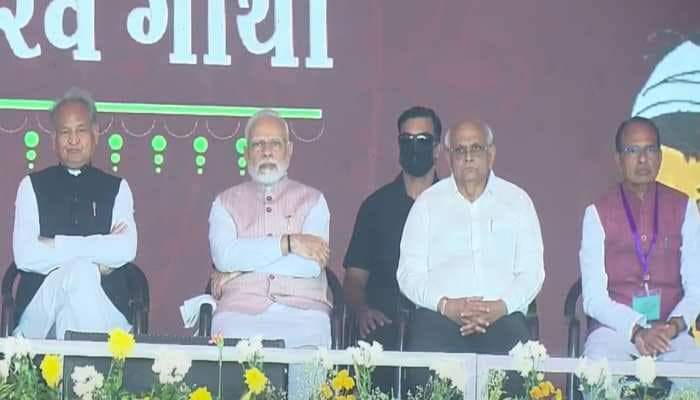 Photo of अशोक गहलोत देश के सबसे सीनियर मुख्यमंत्री हैं – नरेन्द्र मोदी