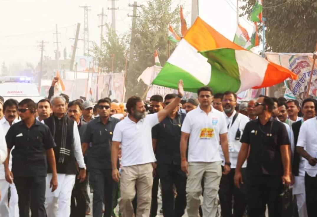 Photo of राजनीति में तोड़ फोड़ के हैड मास्टर हैं अशोक गहलोत
