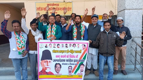 मोदी जी किसी को डिग्री देना ही नहीं चाहते-शाहनवाज़ आलम