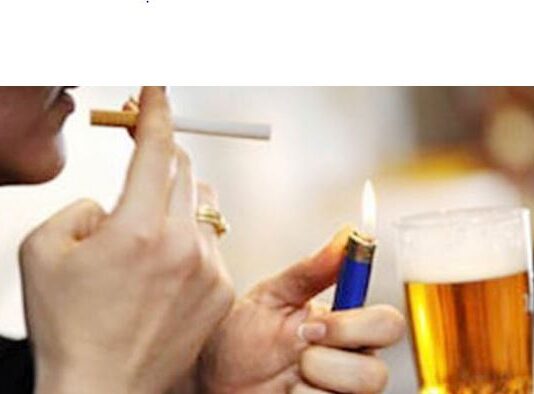 हर चौखट पर खड़ा है नशा