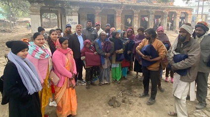 करुणा फाउन्डेशन ने कुष्ठ आश्रम में बांटें कम्बल करुणा फाउन्डेशन ने कुष्ठ आश्रम में बांटें कम्बल