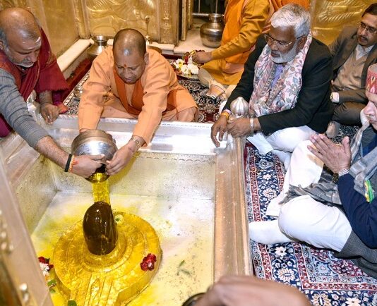 जम्मू कश्मीर हुआ योगी का कायल जम्मू कश्मीर हुआ योगी का कायल