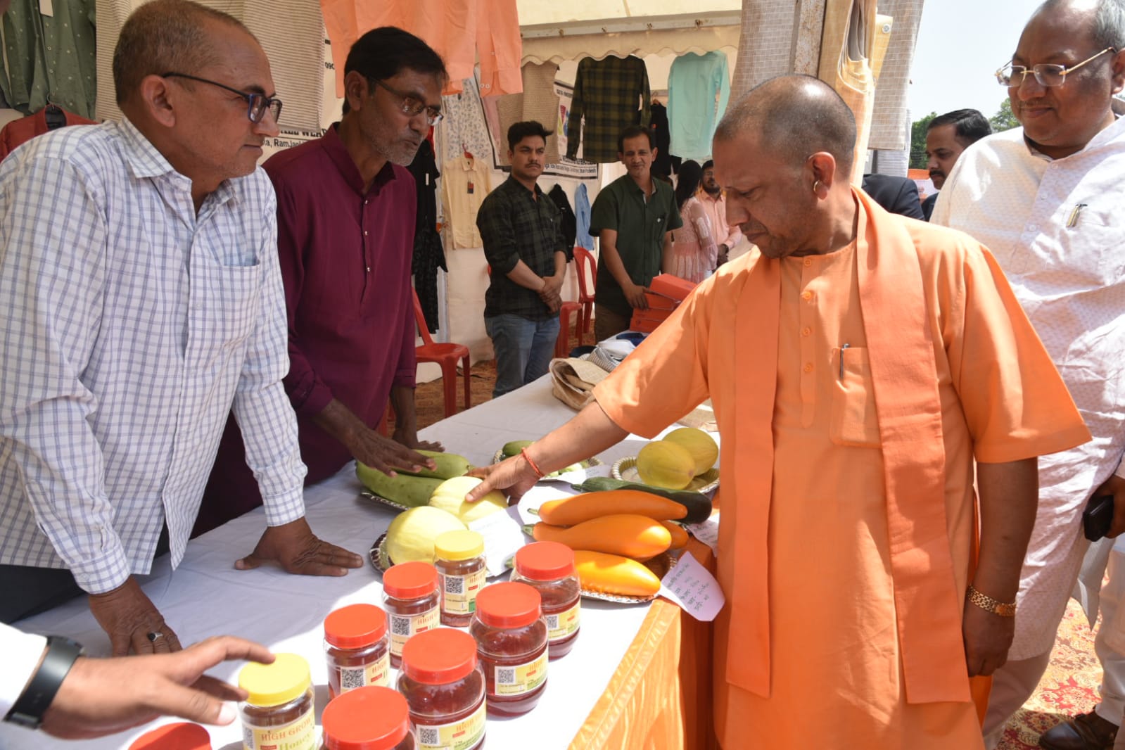 Photo of खेतीबाड़ी में प्रकाश फैला रहे इंद्रप्रकाश