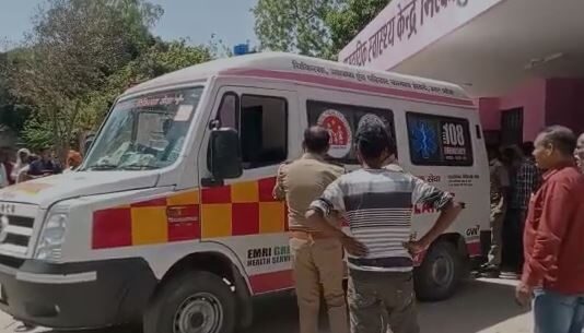 तेज रफ्तार डंपर ने शिक्षक को रौंदा तेज रफ्तार डंपर ने शिक्षक को रौंदा