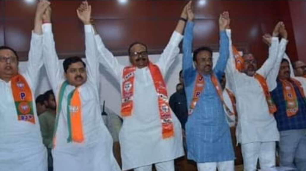 Photo of शिवपाल के करीब साथी अजय भाजपा में शामिल