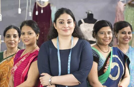 योगी सरकार में स्वावलंबी बनीं महिलाएं योगी सरकार में स्वावलंबी बनीं महिलाएं