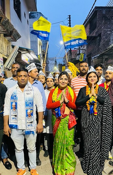 आप प्रत्याशी अंजू भट्ट का जनसंपर्क अभियान आप प्रत्याशी अंजू भट्ट का जनसंपर्क अभियान