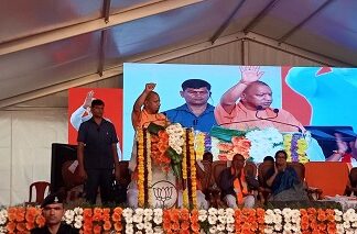 विकास नहीं विभाजन करते हैं कांग्रेस व जेडीएस-योगी विकास नहीं विभाजन करते हैं कांग्रेस व जेडीएस-योगी