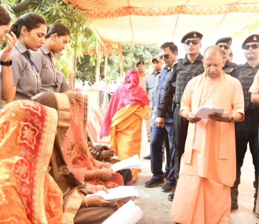 पहले जनता का ध्यान फिर देव अनुष्ठान