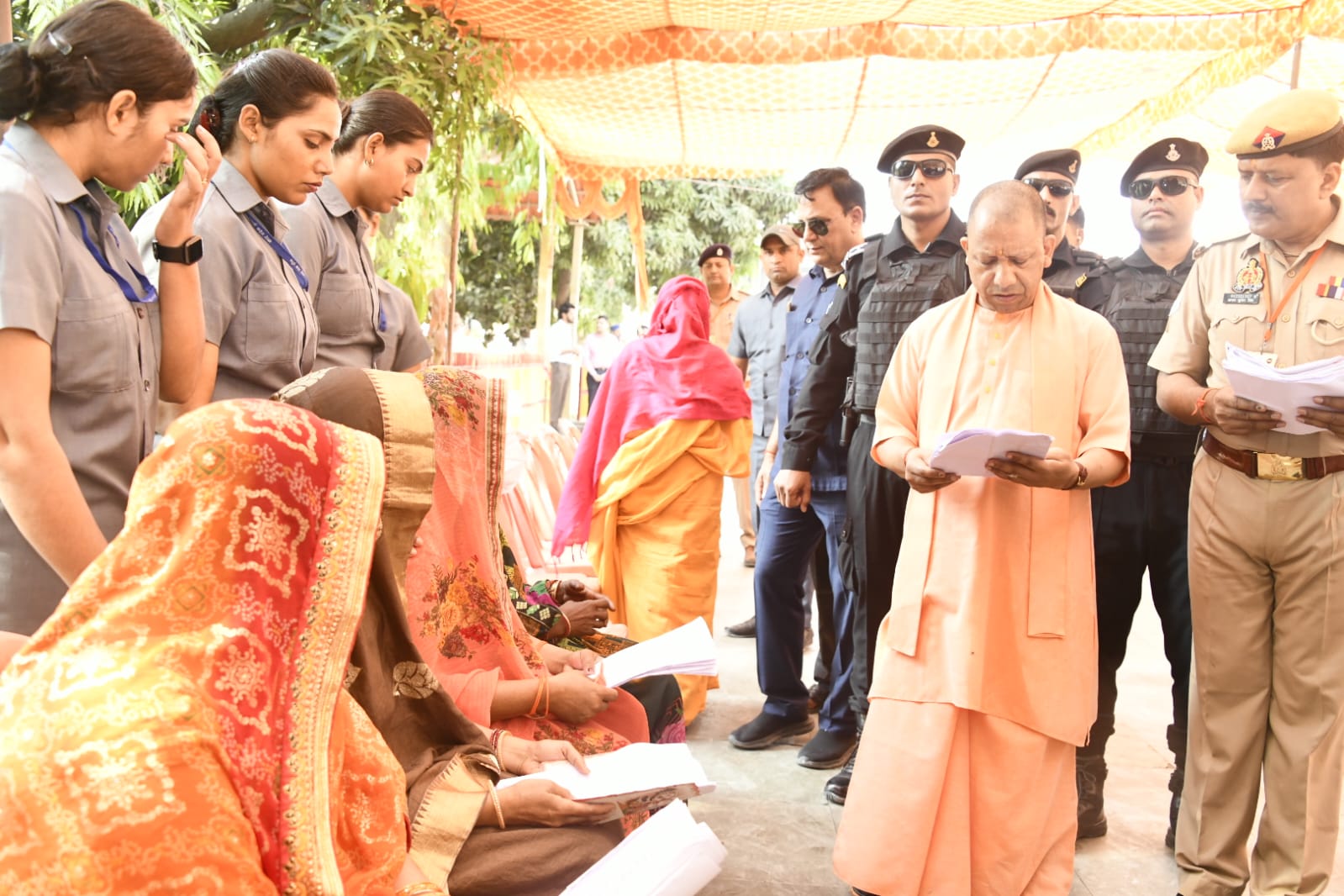 Photo of पहले जनता का ध्यान फिर देव अनुष्ठान