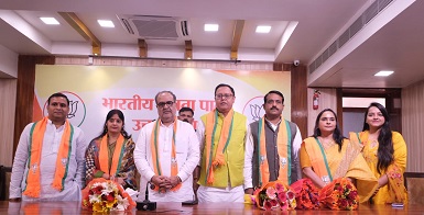सपा नेताओ का भाजपा में समागम सपा नेताओ का भाजपा में समागम