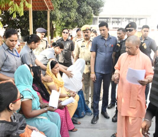 आवास दिलाएंगे इलाज भी कराएंगे-योगी