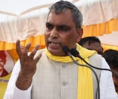 झूठे आँकड़ों के बाजीगर राजभर झूठे आँकड़ों के बाजीगर राजभर