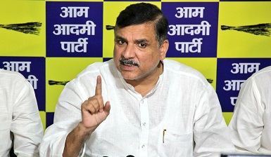 मोदी योगी के झगड़े से त्राहि-त्राहि-संजय सिंह मोदी योगी के झगड़े से त्राहि-त्राहि-संजय सिंह