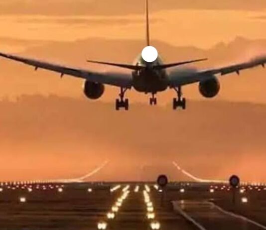 आजमगढ़ उड़ान पर लगा ब्रेक आजमगढ़ न आ रही एयरलाइन कंपनी