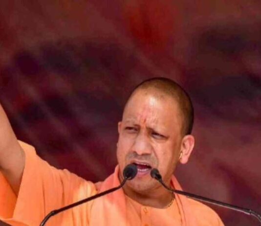 कार्यकर्ताओं को मंत्र देंगे- योगी कार्यकर्ताओं को देंगे मंत्र