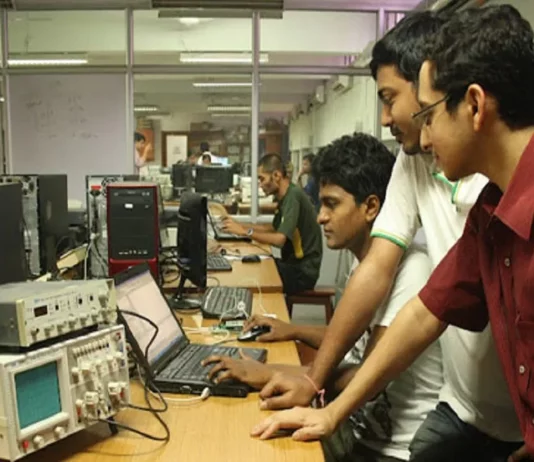 युवाओं को प्रशिक्षित करेगी सरकार युवाओं को प्रशिक्षित करेगी सरकार