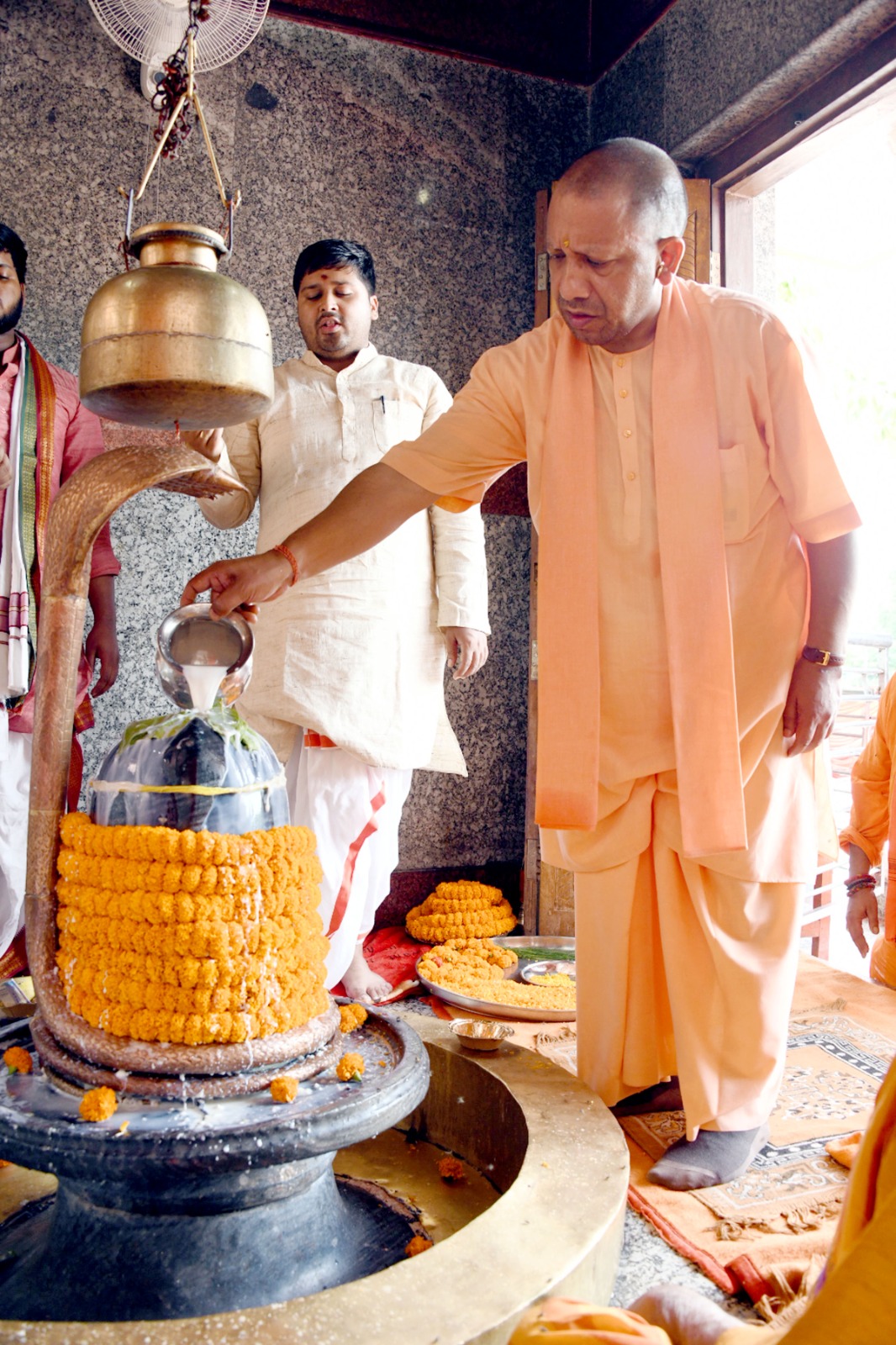Photo of भारत के कंकड़-कंकड़ में भगवान शंकर-योगी