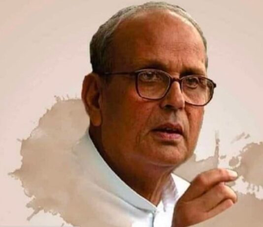 वीपी सिंह से भाजपा व सपा को परहेज क्यों..? वीपी सिंह के नाम से प्रधानमंत्री व सपा को परहेज क्यों..?