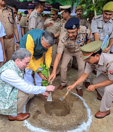 धर्मवीर प्रजापति ने पर्यावरण संरक्षण का दिया संदेश