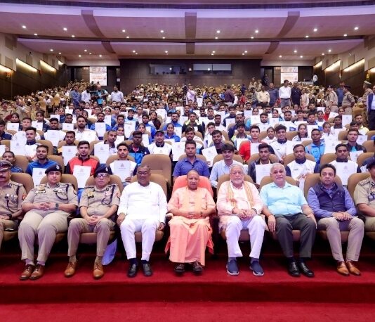 खिलाड़ी को दायरे में बांधकर न रखें-योगी खिलाड़ी को दायरे में बांधकर न रखें-योगी