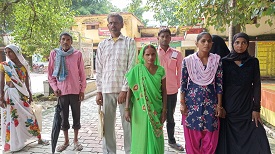 दिव्यांग शिविर में नहीं पहुचें जिम्मेदार डॉक्टर