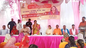 लड़कियां लड़कों से कम नहीं-विजय लक्ष्मी गौतम लड़कियां लड़कों से कम नहीं-विजय लक्ष्मी गौतम