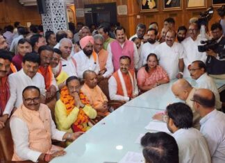 राज्यसभा के लिए डॉ दिनेश शर्मा ने दाखिल किया नामांकन